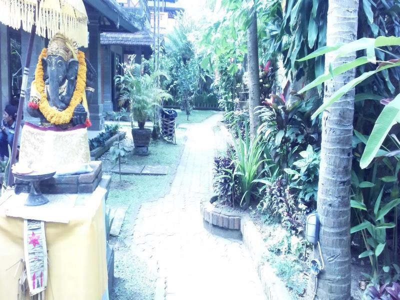 Kampung Ubud Hotel & Spa Exterior photo